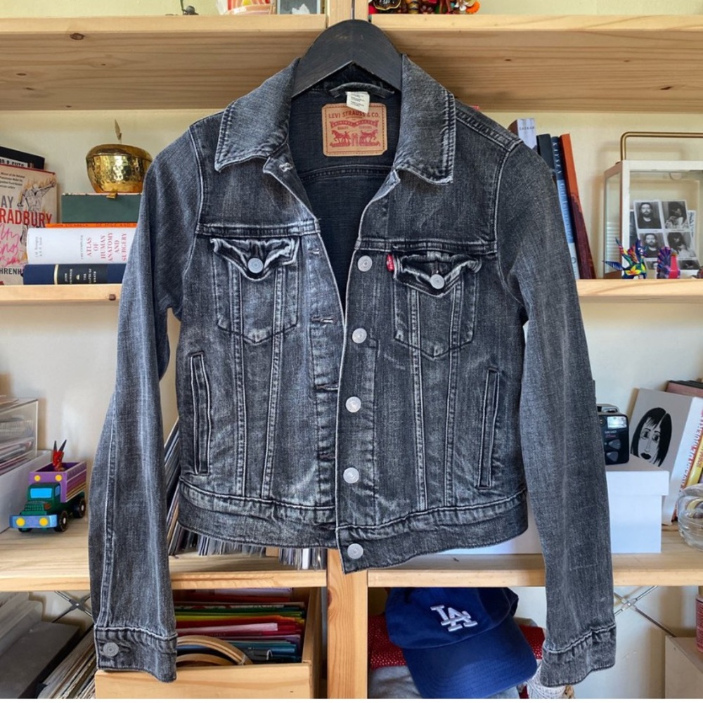 Levi’s gray denim jacket